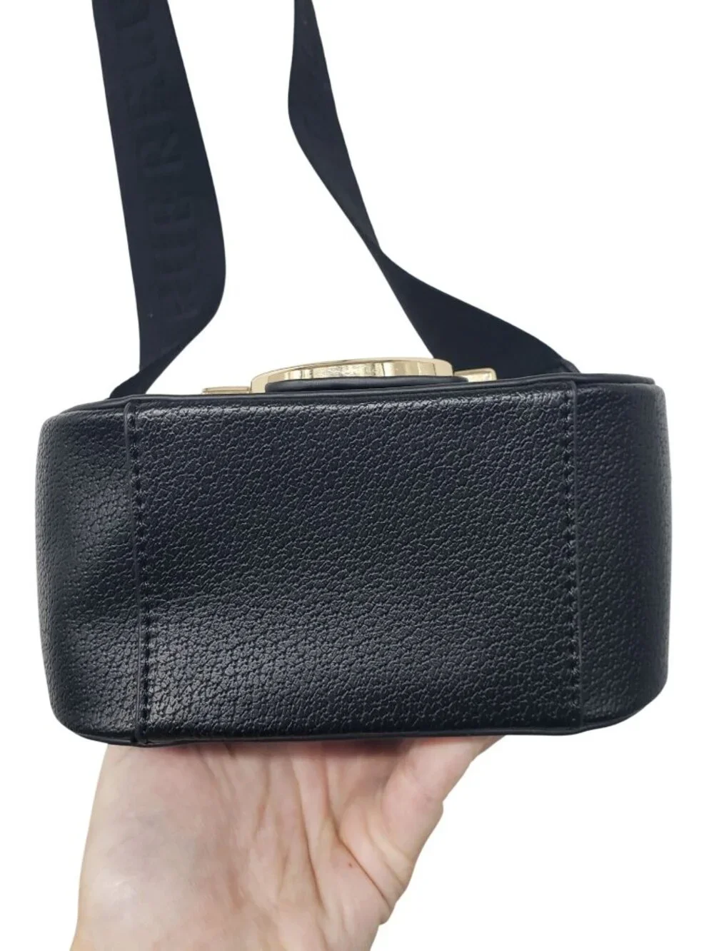 True Religion Crossbody Bag Purse Black Gold Horse Shoe